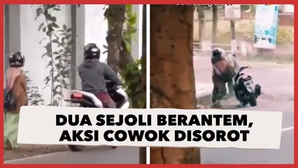 Dua Sejoli Berantem di Pinggir Jalan, Aksi Si Cowok Angkat Kekasihnya ke Motor Disorot