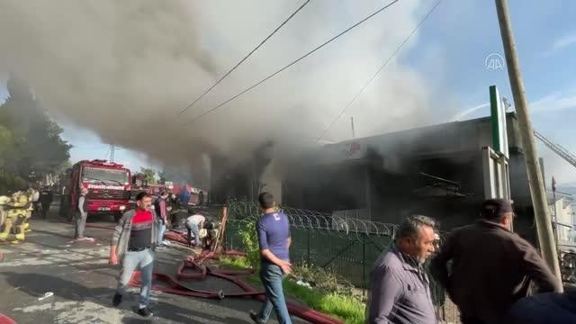 Avcılar'da geri dönüşüm tesisinde yangın (2)