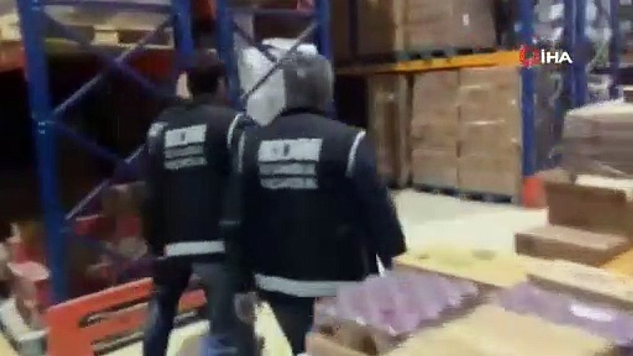 İstanbul’da kaçak nargile tütünü operasyonu: 1 tonun üzerinde ürün ele geçirildi