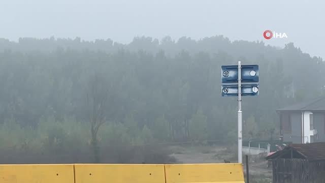 Düzce'de sis etkili oluyor: Görüş mesafesi yer yer 50 metreye düştü