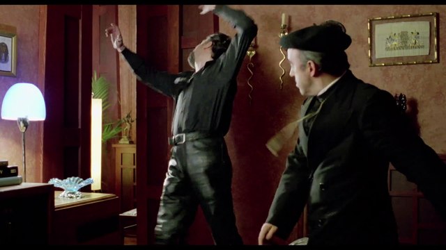 El día de la bestia - Tráiler oficial reestreno 4K -