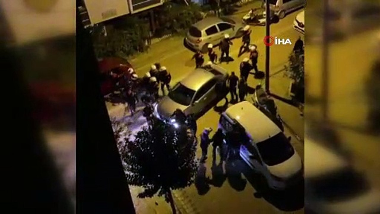 Avcılar'da "Dur" ihtarına uymayan otomobilin kaçış anı kamerada