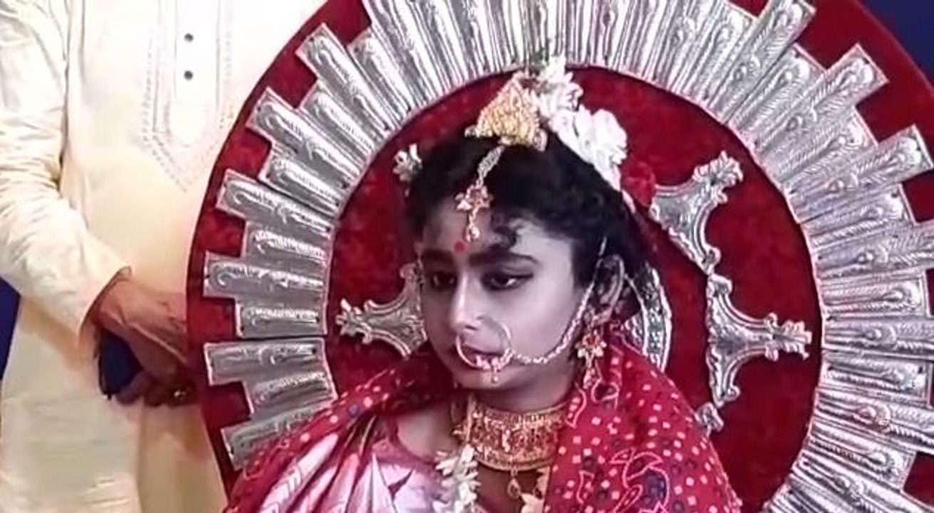 বাঁকুড়ার ব্যাপারীহাট সার্বজনীন দুর্গোৎসবের কুমারী পুজো |Oneindia Bengali