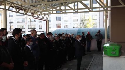 Halk ozanı Cemal Özcan, son yolculuğuna uğurlandı