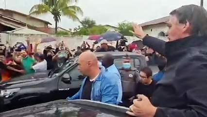 منع بولسونارو من حضور مباراة كرة قدم لعدم حيازته تصريحاً صحياً