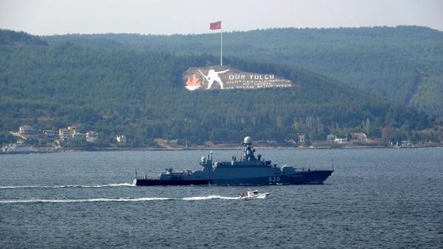 Son dakika haber | RUS SAVAŞ GEMİSİ, ÇANAKKALE BOĞAZI'NDAN GEÇTİ