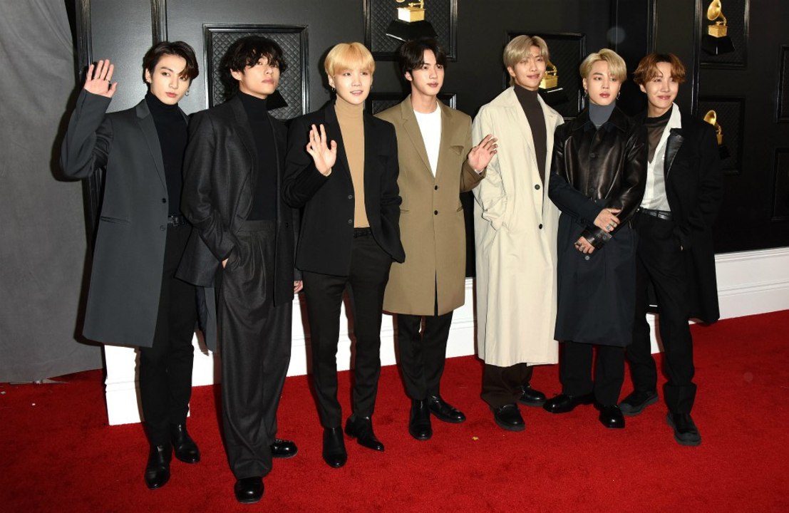 BTS着用のルイ・ヴィトンのスーツがオークションに出品へ