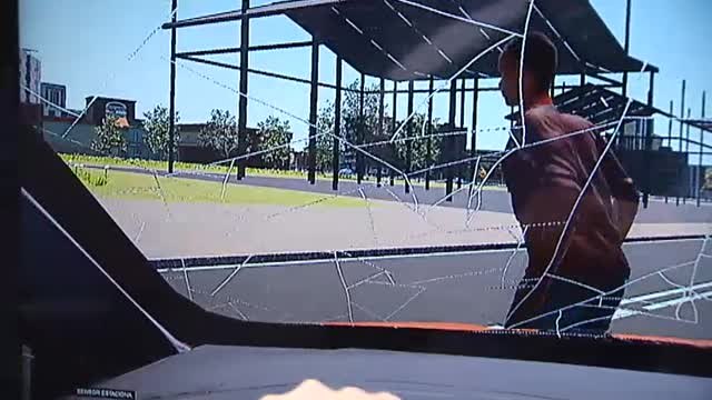 El uso del manos libres en el coche reduce hasta en un cuarenta por ciento la atención mientras se conduce