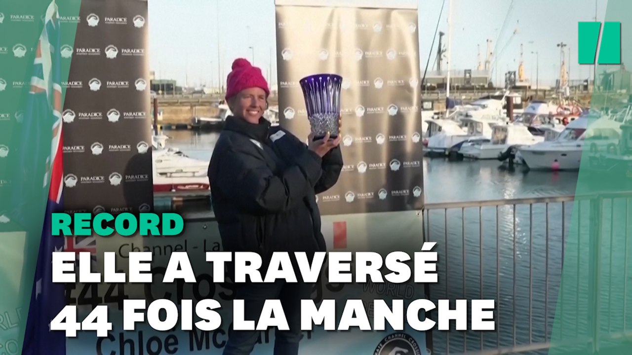 Elle traverse 44 fois la Manche à la nage et bat le record du monde
