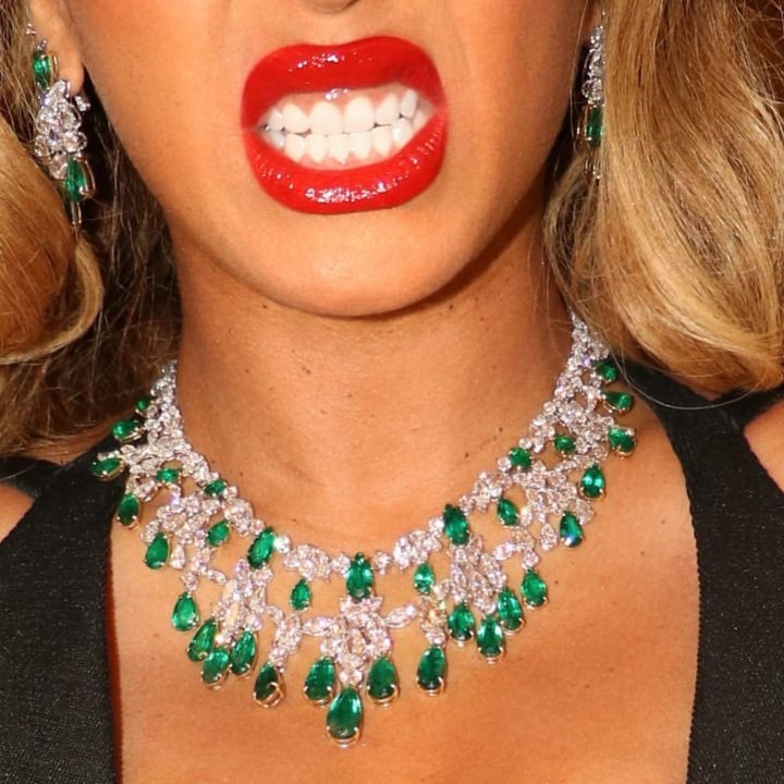 Beyoncé's Plunging Gown Featured a Massive Leg Slit