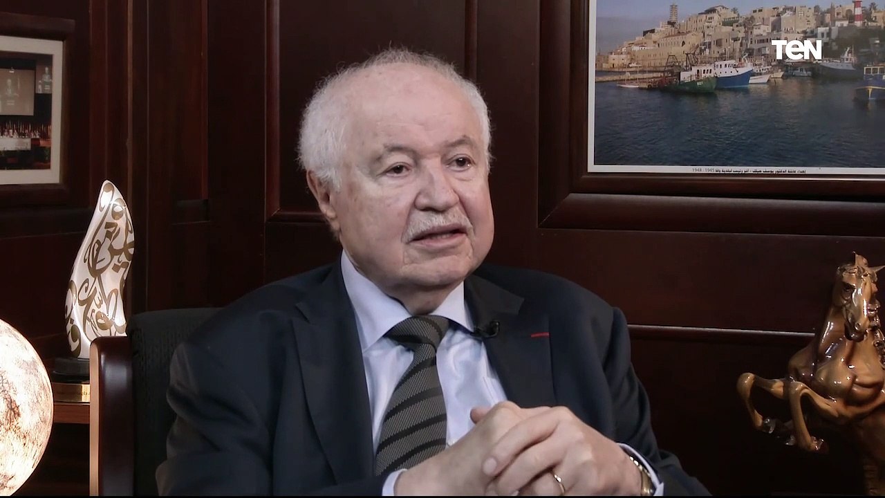 "شر البلية ما يضحك".. ما الذي أضحك الدكتور طلال أبو غزاله عند قراءته لقرارات مؤتمر باريس؟