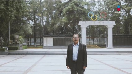 Raúl González recuerda cuando entregó una medalla de oro a México| Por La Gloria