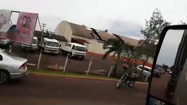 Vendaval destrói estrutura da cooperativa Copacol, em Jesuítas