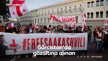 Gürcistan'da binlerce kişi Saakaşvili için protesto düzenledi