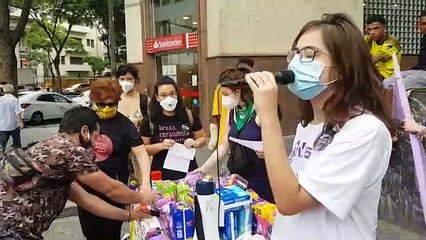 Ato contra a pobreza menstrual no Brasil