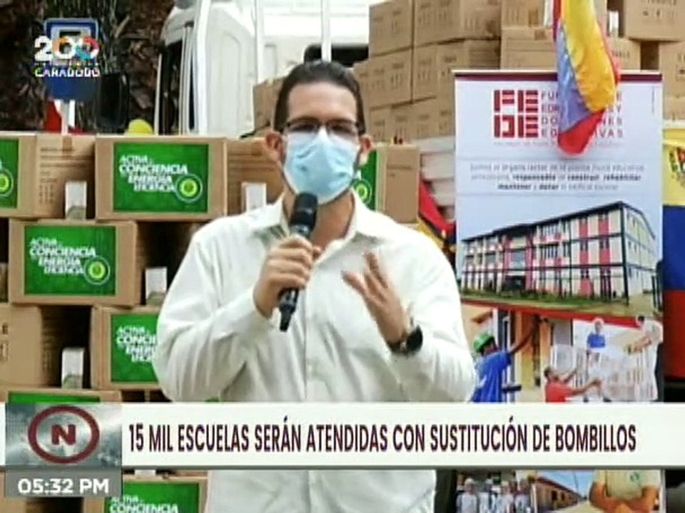 Min. Santaella: Estamos distribuyendo 600 mil bombillos ahorradores para las escuelas del país