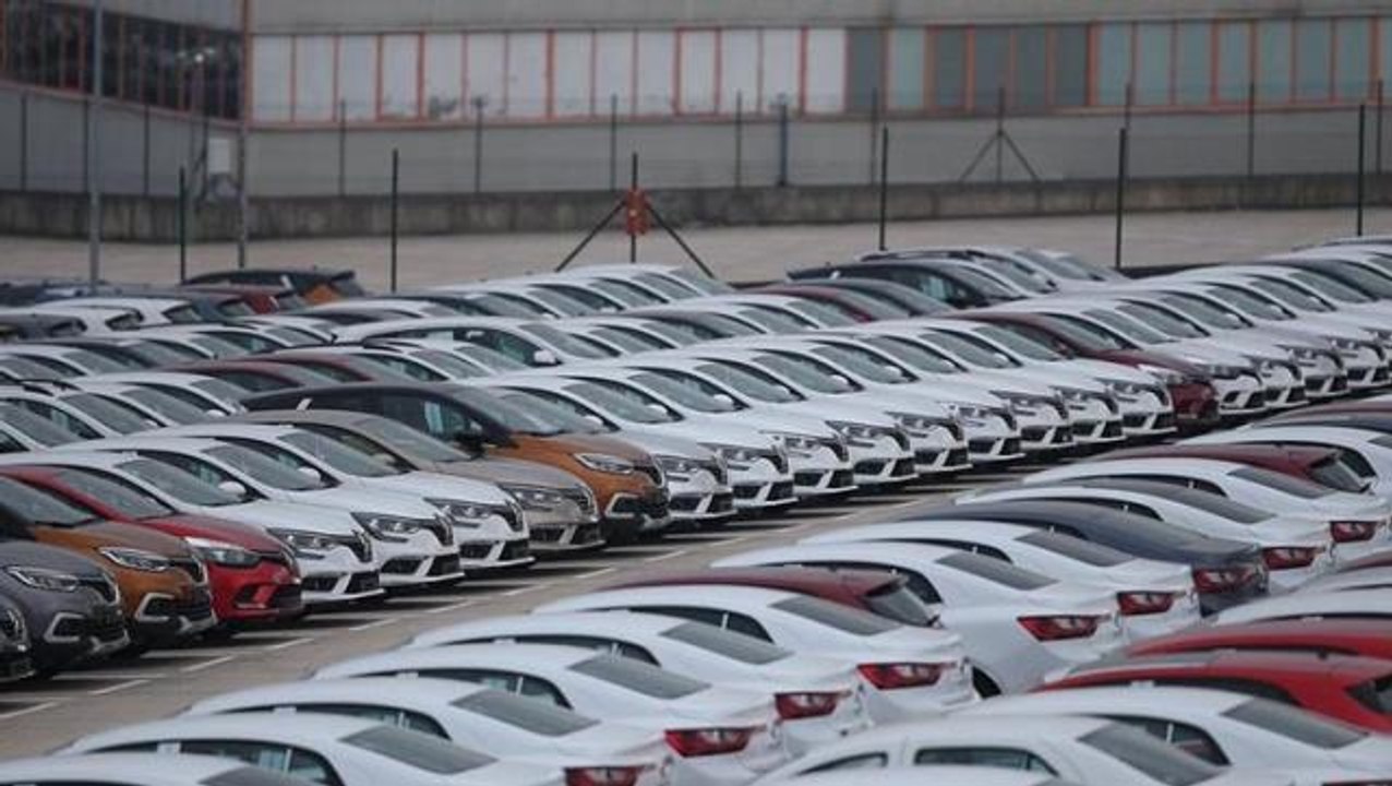 Sigara ve otomobil vergisine yeni düzenleme! Cumhurbaşkanı'na vergileri üç katına kadar artırma yetkisi verildi