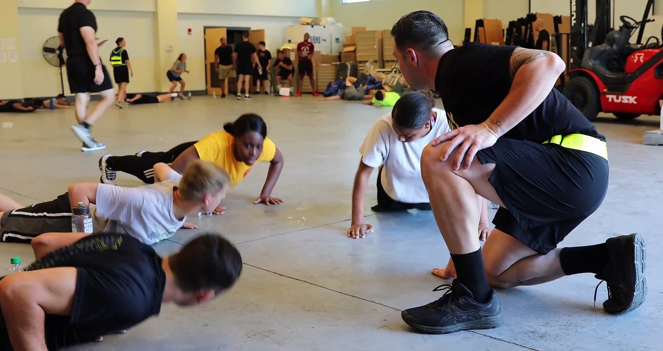 US Army • Drill Sergeants • Recruiters Prepare new Recruits