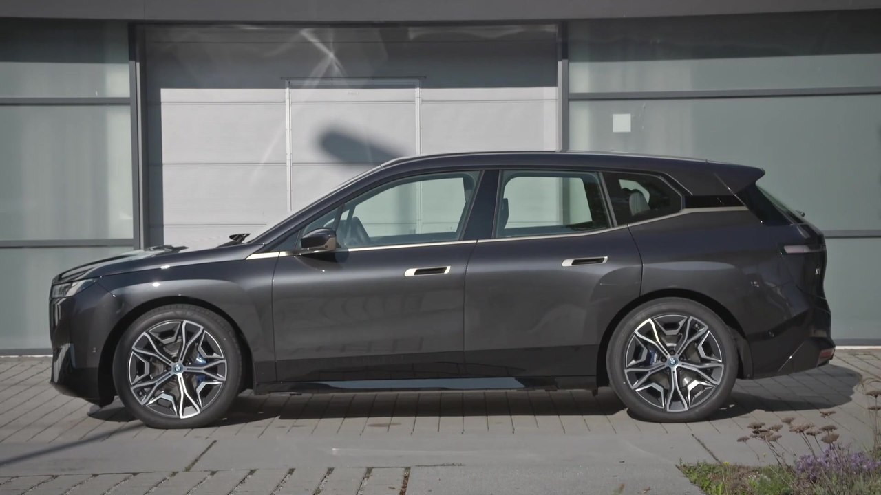 Der erste BMW iX - Perfekt ausbalancierte Fahreigenschaften
