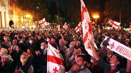 Manifestation pro-Saakachvili en Géorgie, l'ancien président incarcéré est en grève de la faim