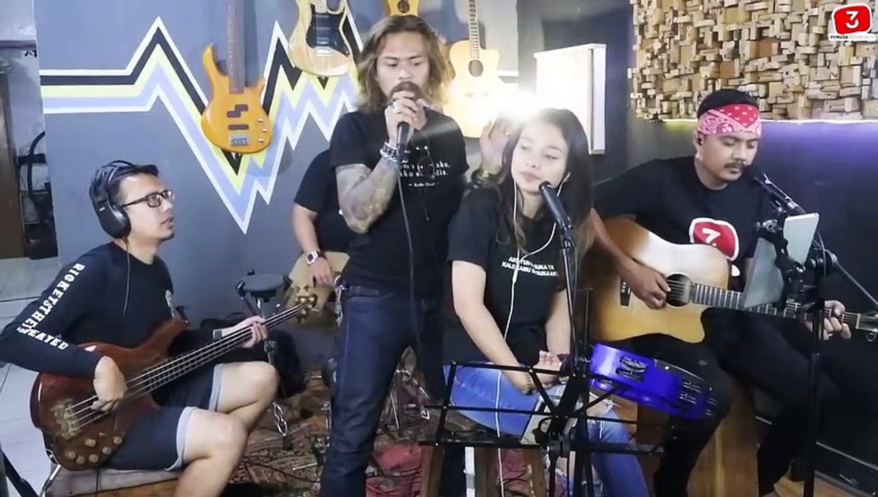 CINTA KITA (COVER-DELISA HERLINA