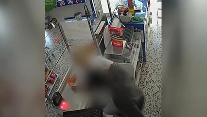 Violento intento de atraco en un supermercado de Barcelona