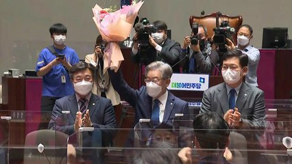 [뉴스큐] 與 의원총회 상견례 간 이재명...2012년 내홍 어게인? / YTN