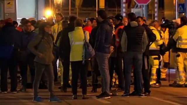 Trieste, i portuali ai varchi dello scalo: comincia lo sciopero no Green Pass