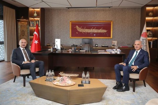 Bakan Karaismailoğlu, Ümraniye Belediyesi'ni ziyaret etti