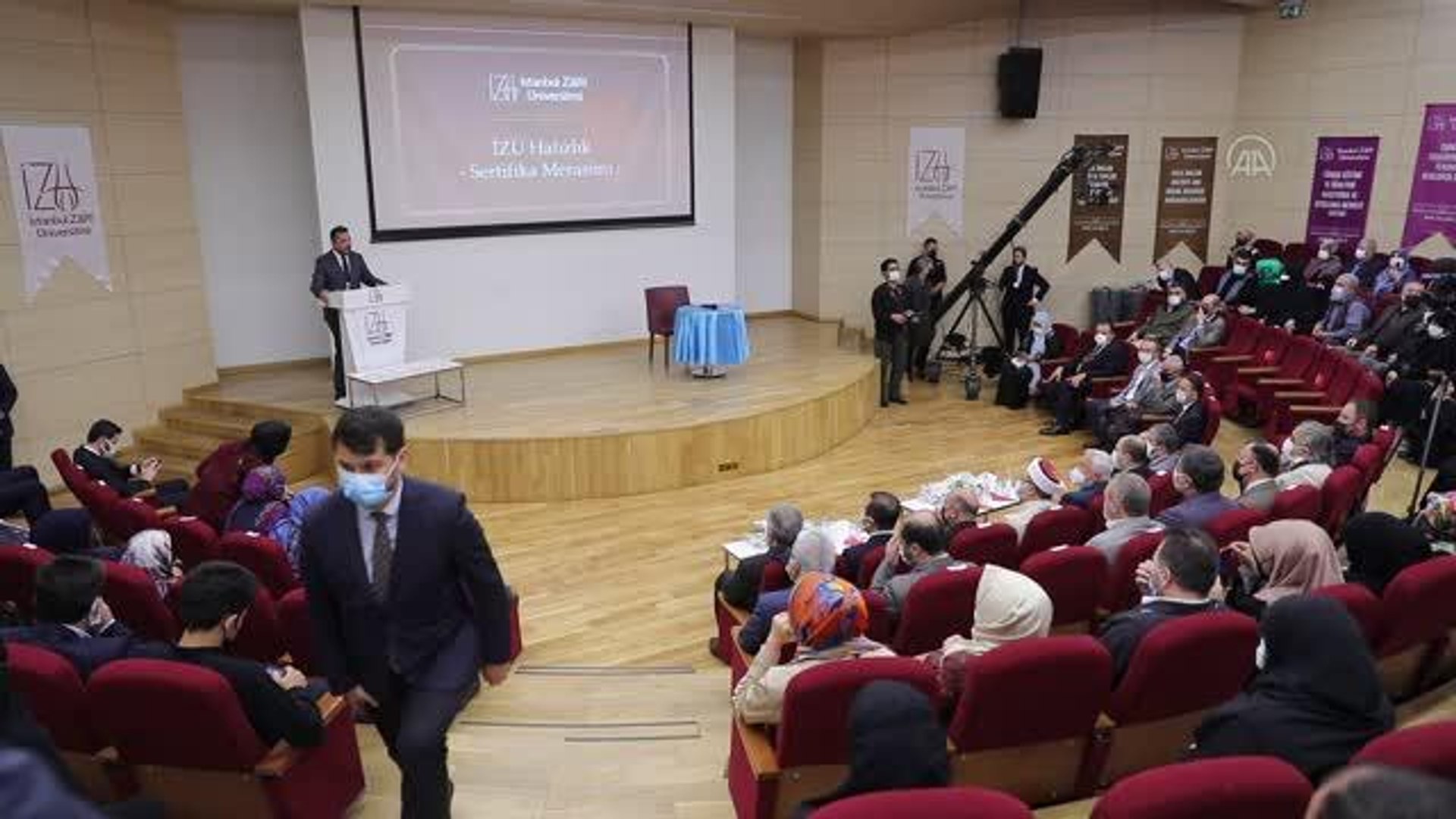 musiki ve toplu tekrarlarla 2 5 ayda hafizligini tamamlayan ogrenciler icazet aldi dailymotion video