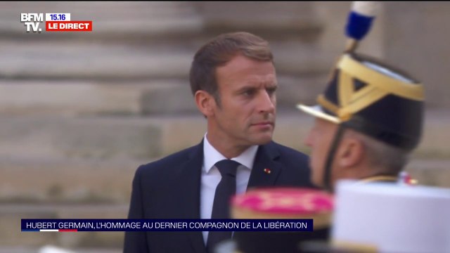 Hommage à Hubert Germain: le président passe en revue les forces armées présentes aux Invalides