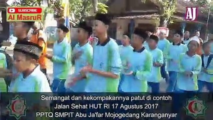 Semangat dan kekompakannya patut di contoh Jalan Sehat HUT RI 17 Agustus