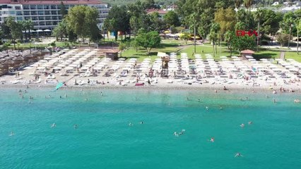 KEMER SAHİLLERİNDE 'YAĞMUR ÖNCESİ DENİZ' YOĞUNLUĞU