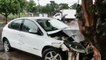 Carro fica destruído após colisão em Cascavel