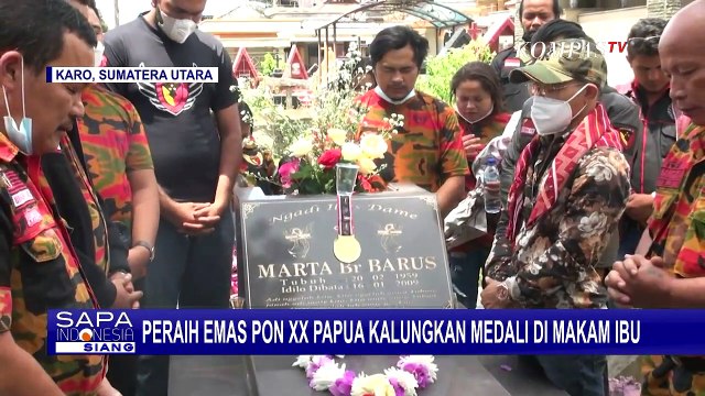 Atlet Wushu Peraih Emas PON XX Papua Kalungkan Medali di Makam Ibu