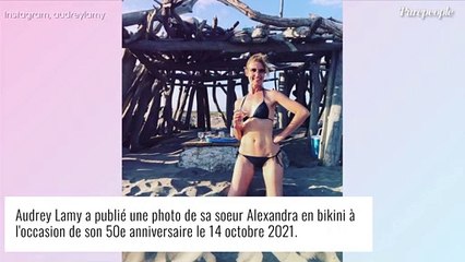 Скачать видео: Alexandra Lamy sublime en bikini : une photo refait surface pour ses 50 ans