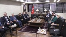BALIKESİR - AK Parti Genel Başkan Yardımcısı Usta, partisinin Balıkesir İl Başkanlığında konuştu