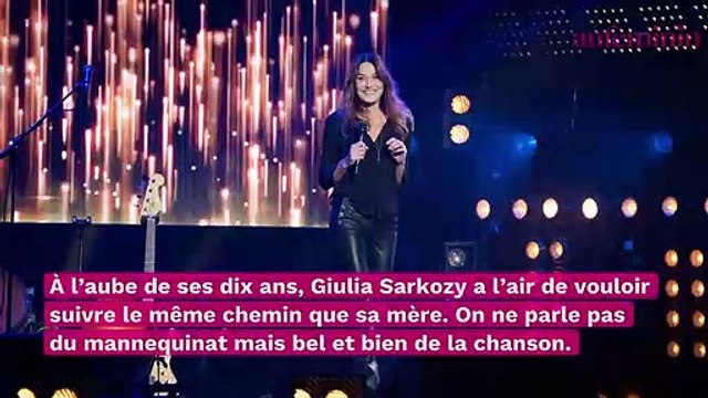 Carla Bruni dévoile une vidéo de sa fille, Giulia, déjà chanteuse en herbe