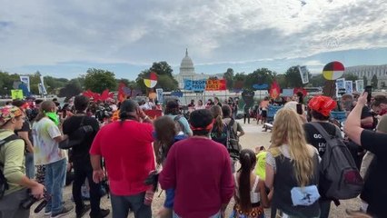 WASHINGTON - Çevreci protestoculara polis müdahalesi