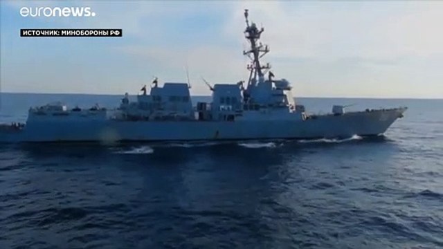 Эсминец ВМС США пытался пересечь границу с Россией