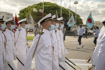 Tunus, işgalci Fransız askerlerinin ülkeden ayrılışının 58. yıl dönümünü törenle kutladı