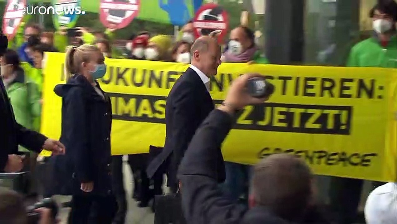 Германия: "Светофор" приступает к коалиционным переговорам