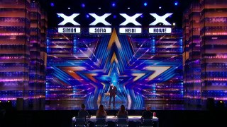 Klek Entos SCARES The Judges With Chilling Magic - America's Got Talent 2021