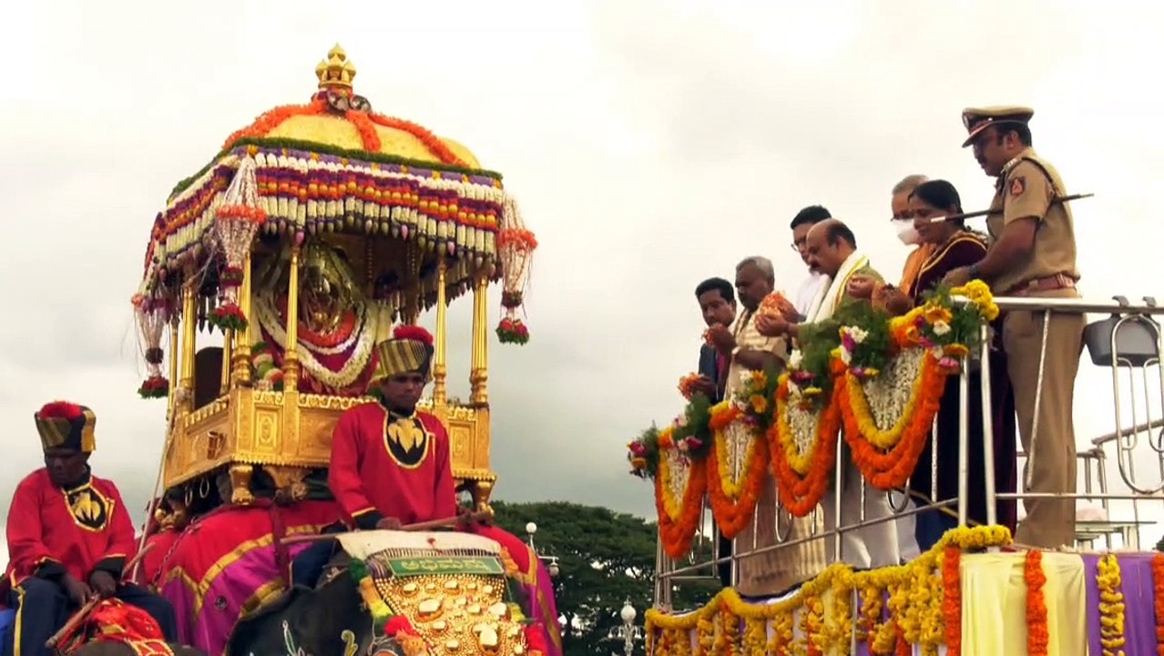 मैसूरु दशहरा का जुलूस नहीं देख पाए हैं तो यहां देखिए
