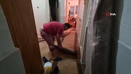 Nazilli'de 10 dakikalık dolu yağışı hayatı felç etti: Ev ve iş yerleri su altında kaldı