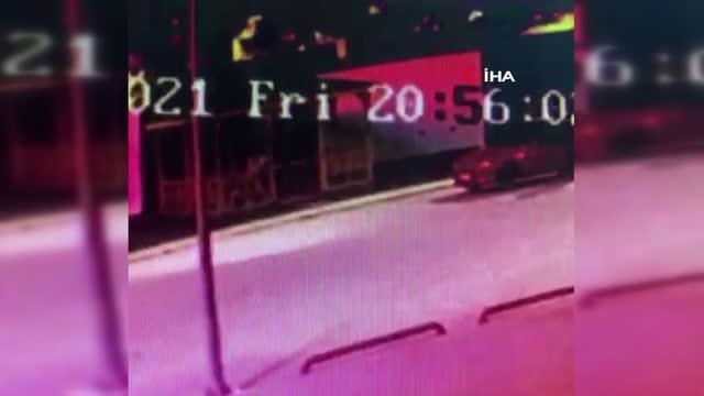 Tır spor salonunun bahçesine uçtu: 2 gencin ölümden saniyelerle kurtulduğu anlar kamerada