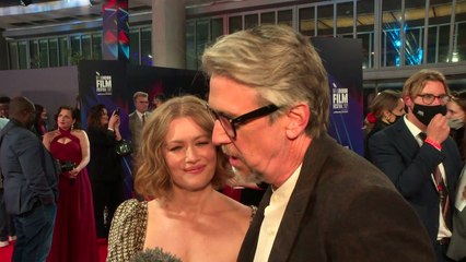 "IT DOESN'T GET ANY LESS NASTY! Succession cast chat S3!