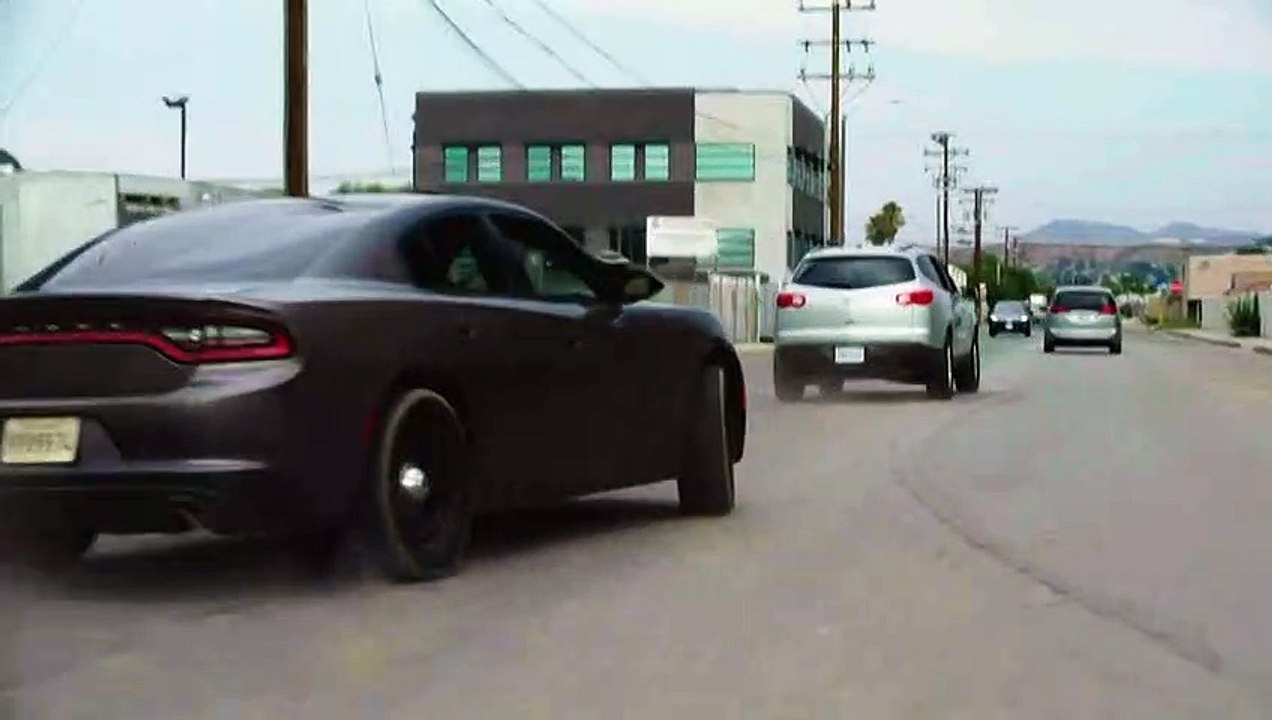 S.W.A.T. S05E04 Sentinel