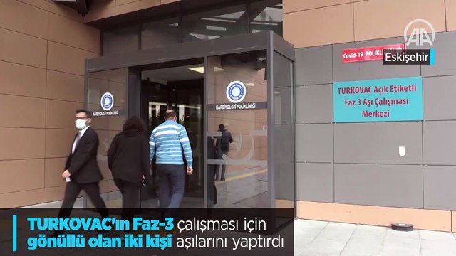 TURKOVAC'ın Faz-3 çalışması için gönüllü olan iki kişi aşılarını yaptırdı