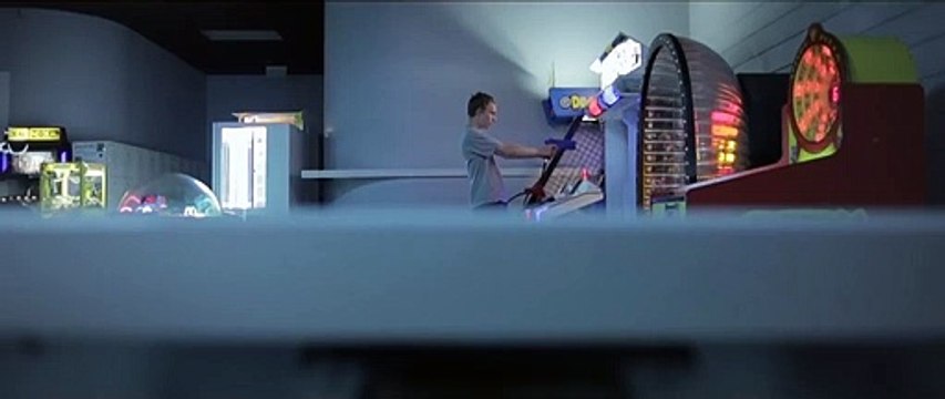 كلمات أغنية Royals مكتوبة ومترجمة بالعربي